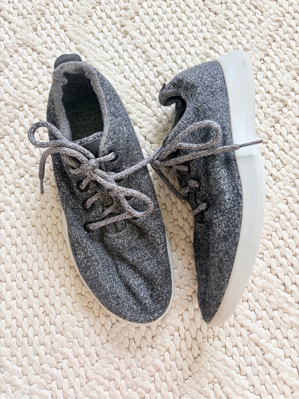 ALLBIRDS Mens 9 Wool Runners Running Shoes Sneakers Charcoal Gray EUC